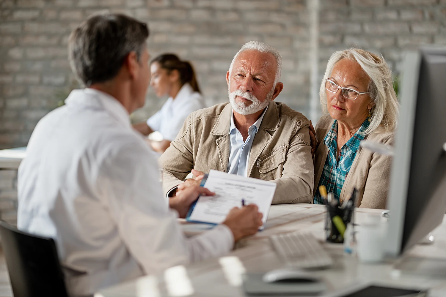 explaining medicare to couple